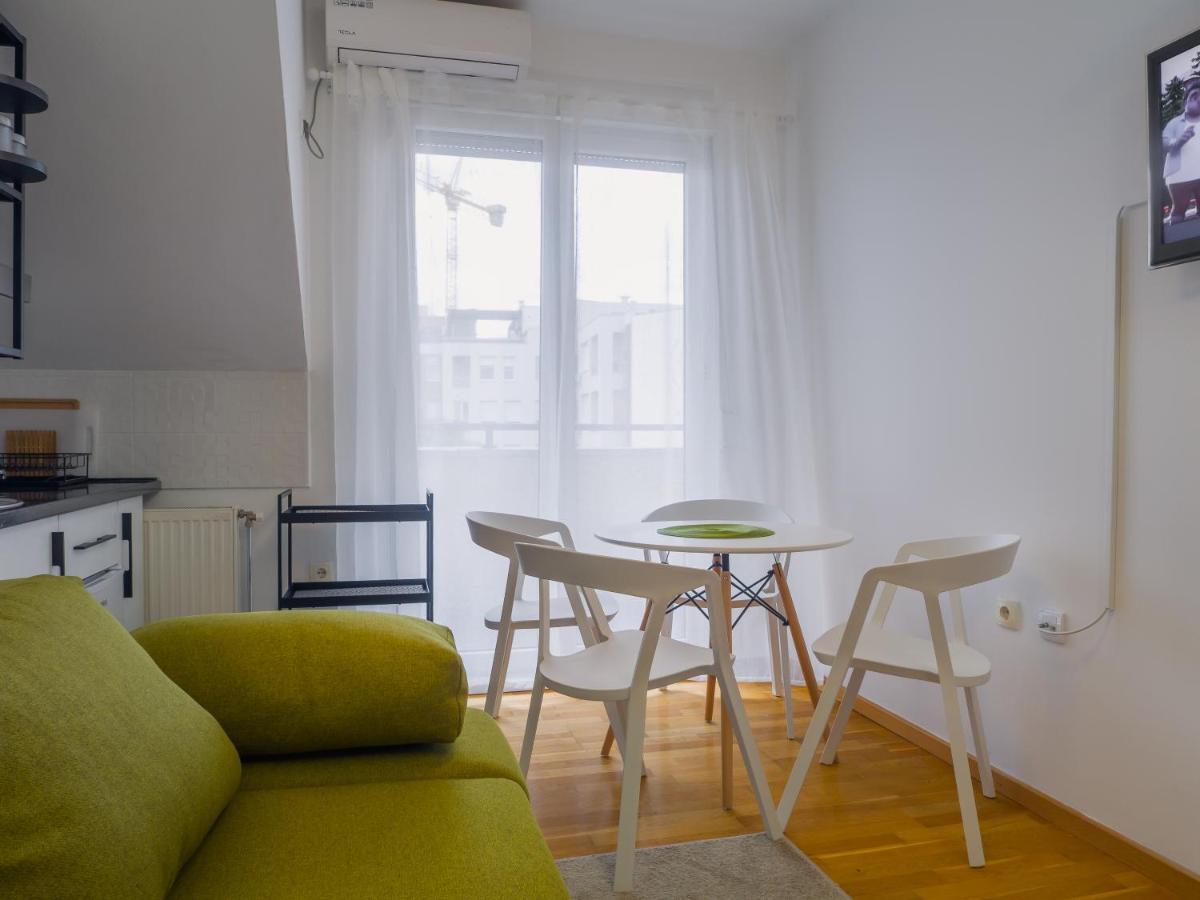 Apartment Neo 2 Free Parking Novi Sad Bagian luar foto